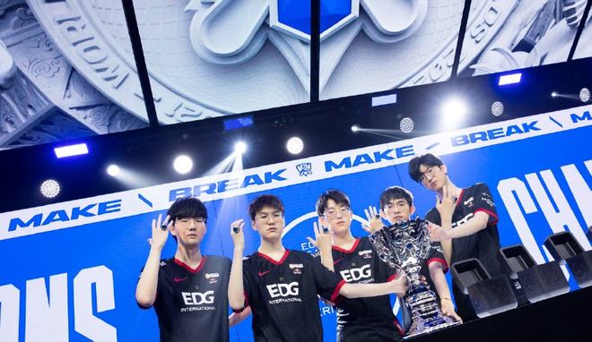 场上取得成 场上取得成